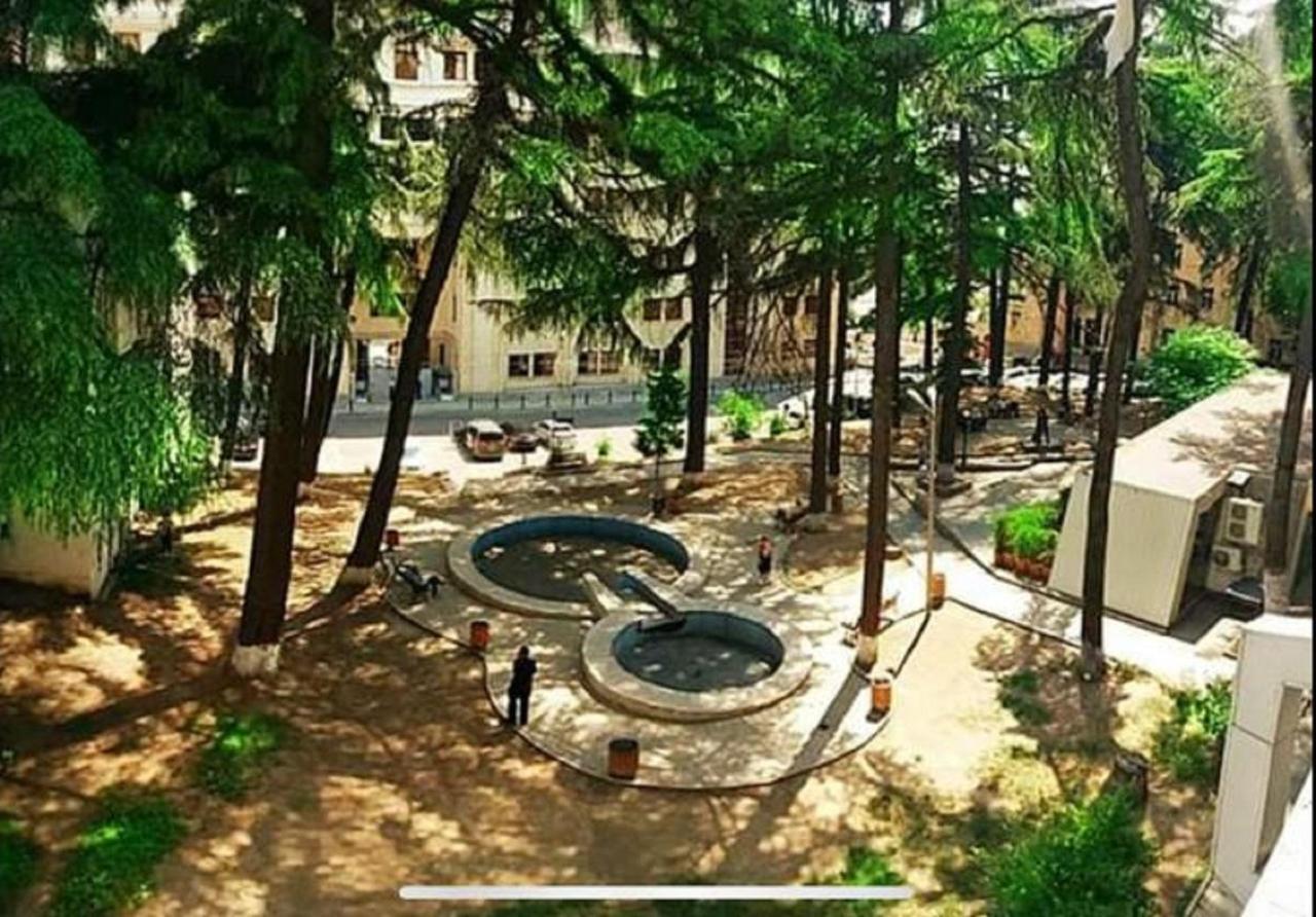 Freedom Square Apartment 第比利斯 外观 照片